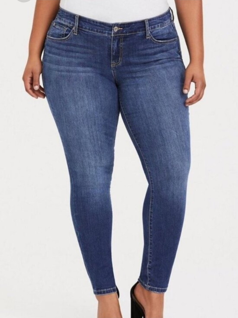 Torrid Mid Rise "Curvy Skinny" Jeans Sz 14